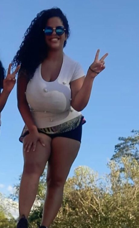 ポニーテールオンリーファンズ 美しいポルノ 画像