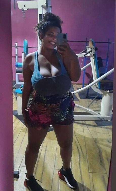 Mayla Coimbra ポルノスター HD 写真