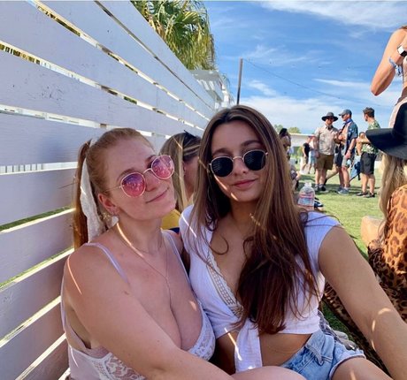 妊娠中のアジア人オンリーファンズ 可愛い 画像