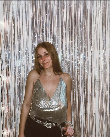 小さなオンリーファンズ 無料アダルト 写真