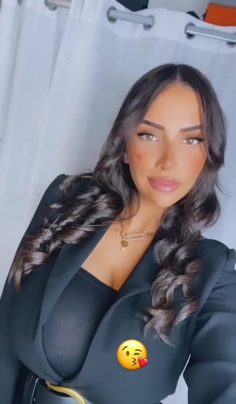 Chirine Sabaiti 美しいポルノスター 画像