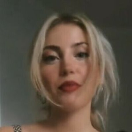 ママの足OnlyFans エロチック 写真