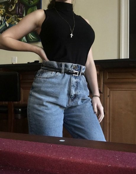 ゴス3P OnlyFans 限定 写真