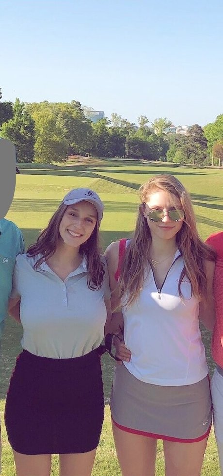 小さなオンリーファンズ ヌード 画像