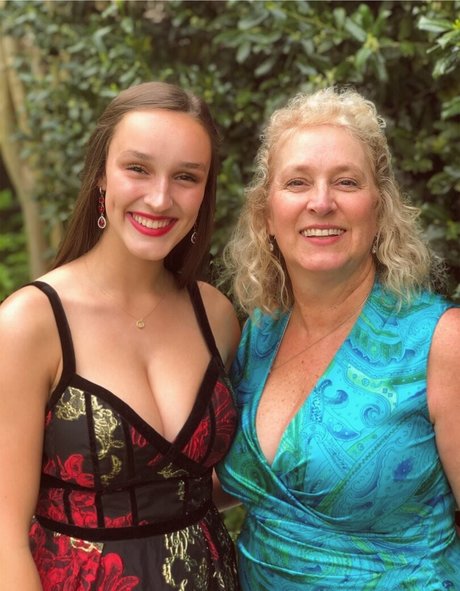 熟女 太め OnlyFans 無料ヌード 画像