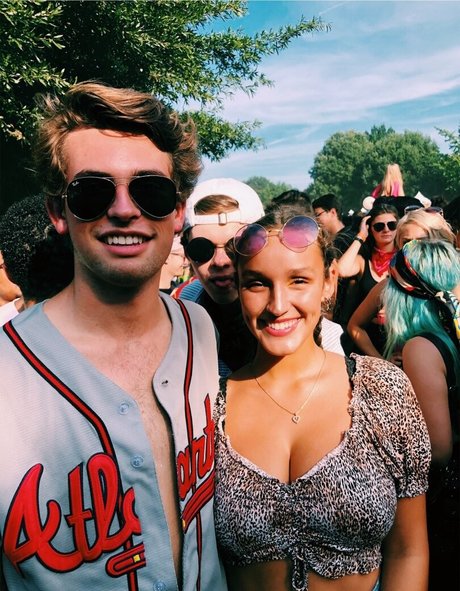 小柄な妻OnlyFans ホット裸 画像