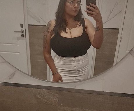 Marlii Rodriguez ポルノスター トップ 写真