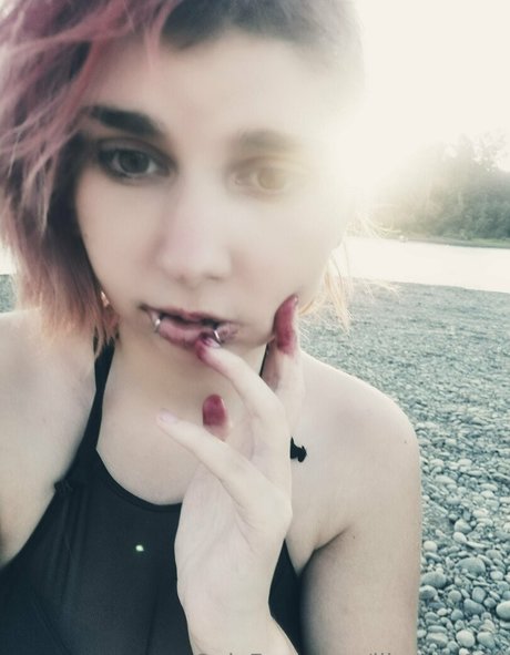 Skylar Rose Zombiez ホットモデル 写真