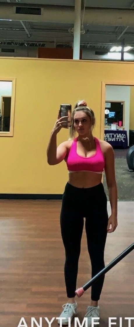 BBW TS オンリーファンズ ホット裸 写真