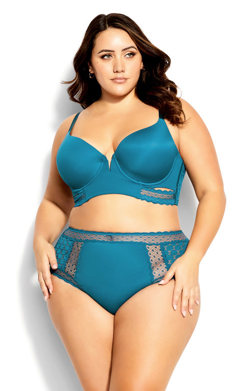 Yasmine MInovski 限定スター 写真