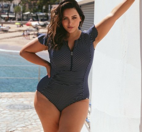 Yasmine MInovski ポルノスター 素敵 ギャラリー