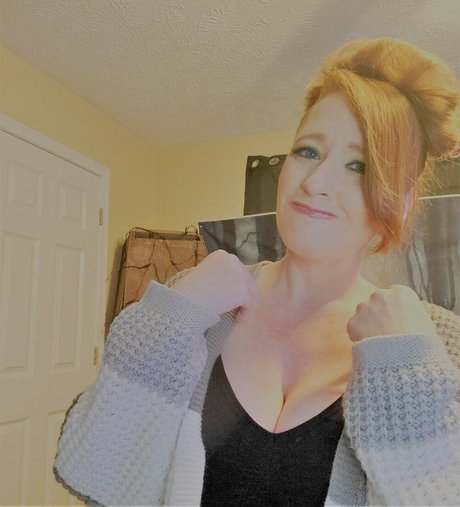 Rawrist スター ヌード 画像