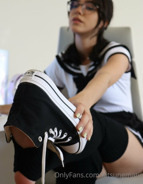 adestoex ホットなポルノスター 写真