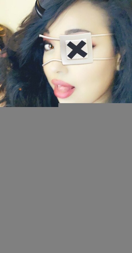 CosplayMarie ポルノスター ヌード 写真