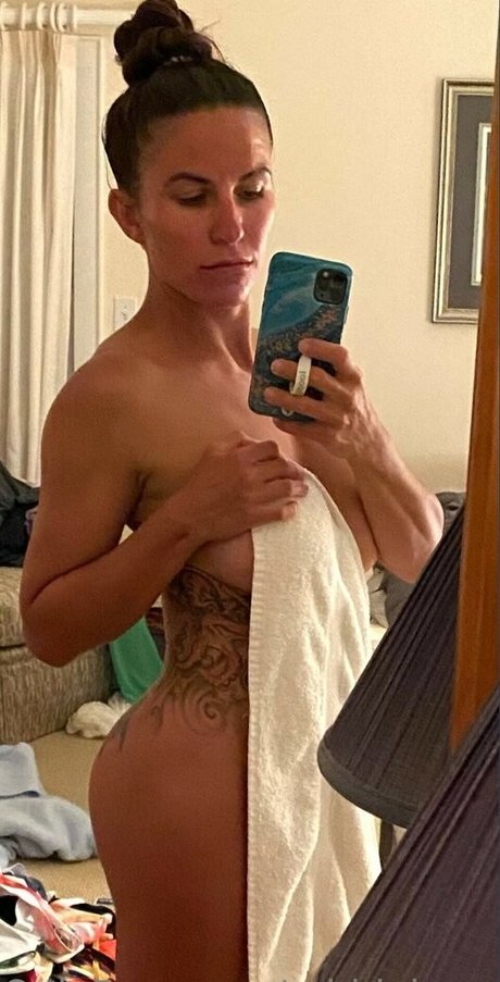 Robbie Welsh Hanna ポルノモデル 画像