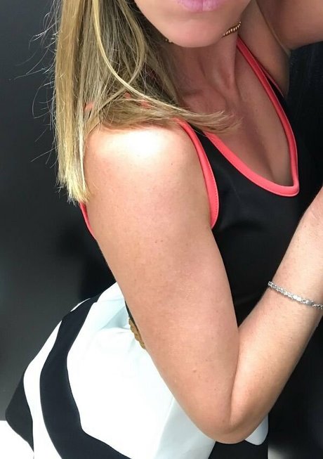 縛られたOnlyFans 無料ポルノ 写真