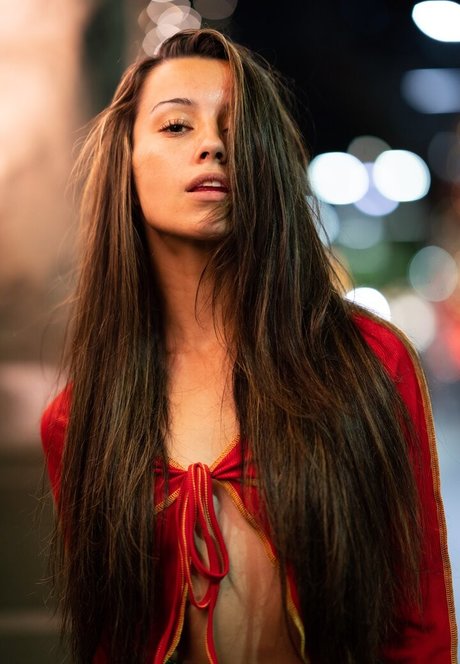 巨乳ティーンオンリーファンズ 無料エロ 写真