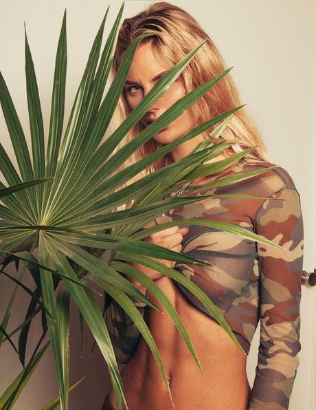 Omar Coria トップ女優 ギャラリー