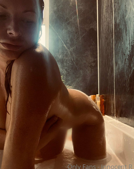 OnlyFansの普及 エロ 写真