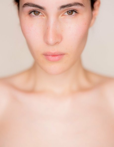 Viika 美しいポルノスター アーカイブ