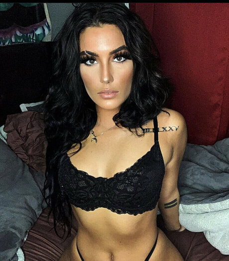 男性TikTokスターOnlyFans セクシーヌード 画像