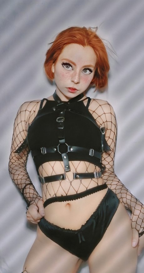 Linka Campanelli スター ヌード 画像