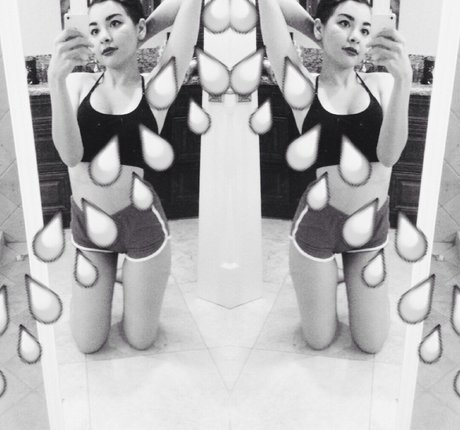 Marsupialmami 美しいモデル 写真