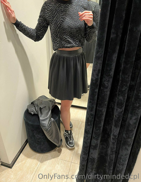 DirtyMindedCPL スター ヌード 写真