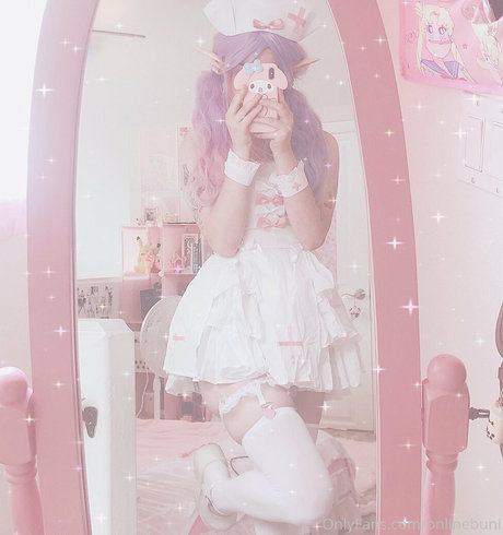 日本の女子高生OnlyFans 無料セクシー 画像