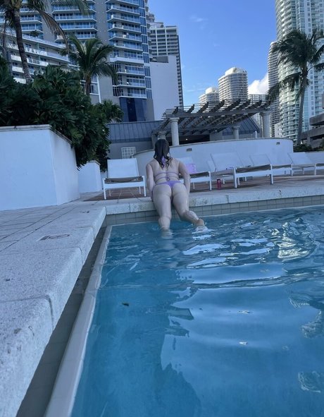 成熟した黒人女性オンリーファンズ エロチック 写真