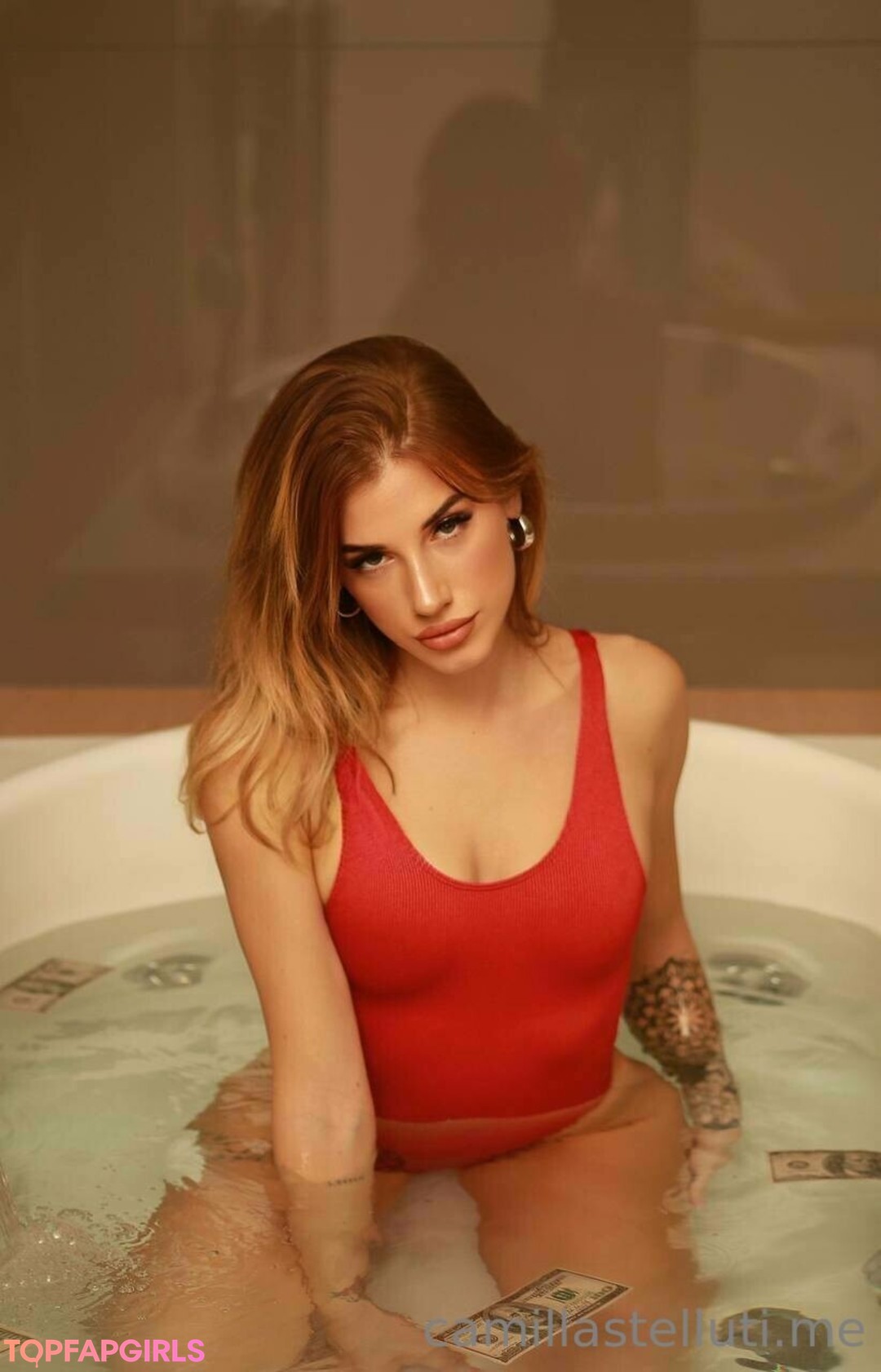 Camilla Stelluti セクシーモデル 画像