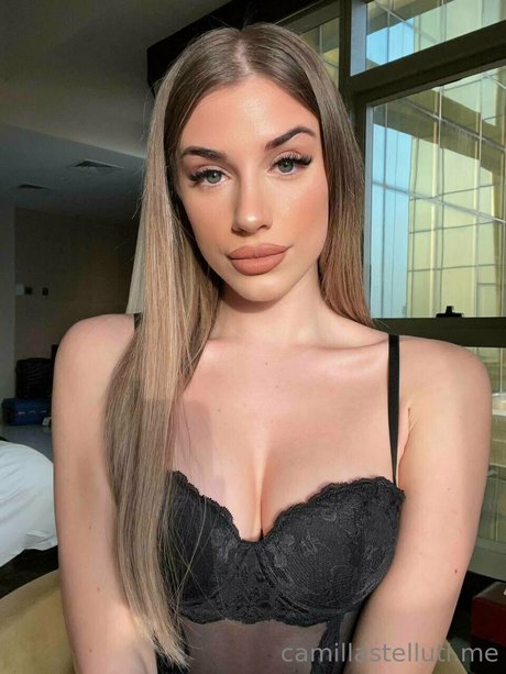 Camilla Stelluti 美しい女優 写真