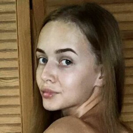 Valerie Flor 最高のスター 写真