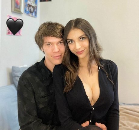 ChloeNight ポルノスター 美しい 写真