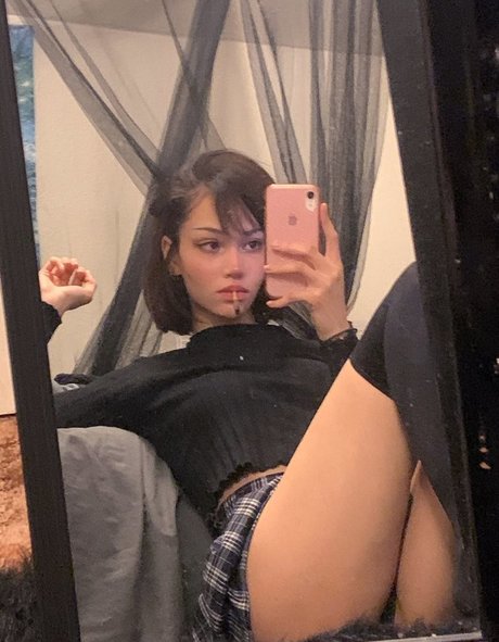 若い黒人女性オンリーファンズ セクシー 写真