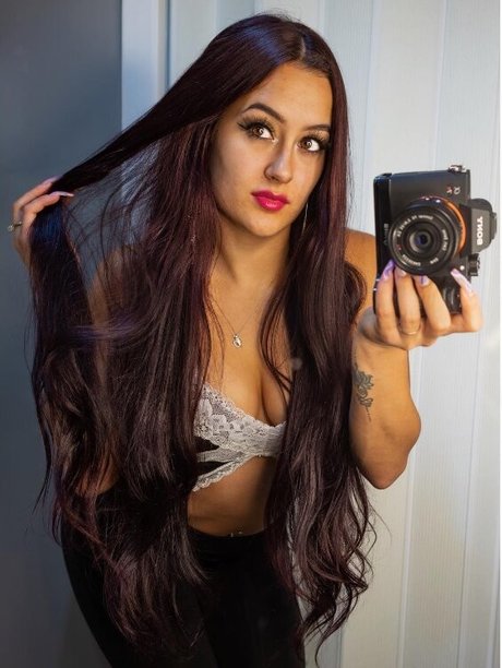 Keona Dove ヌードモデル 写真