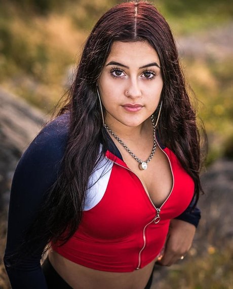 Keona Dove ポルノスター ホット ギャラリー