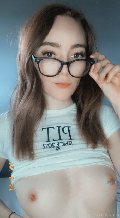 courtneyriverss ヌードモデル 写真