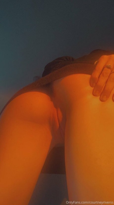 courtneyriverss トップ女優 画像