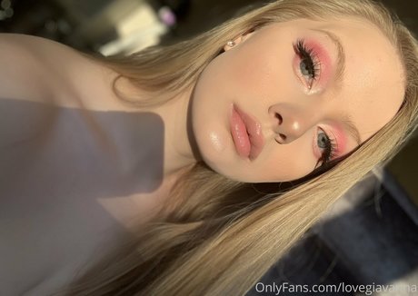 luvgiavanna ポルノスター 高品質 写真