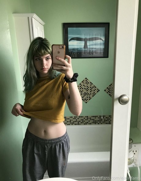 女性の筋肉オンリーファンズ セクシー裸 画像