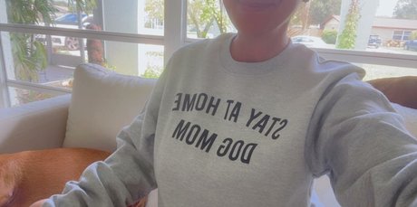 巨乳のオンリーファンズ セクシーヌード 写真