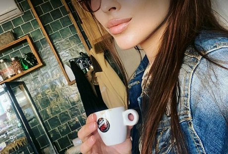 フェラチオ アジア人 OnlyFans ポルノ ギャラリー