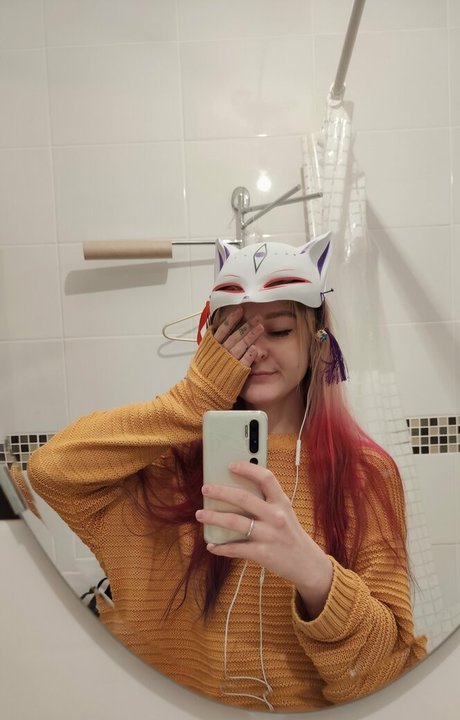 Lana Delmar 独占スター ギャラリー