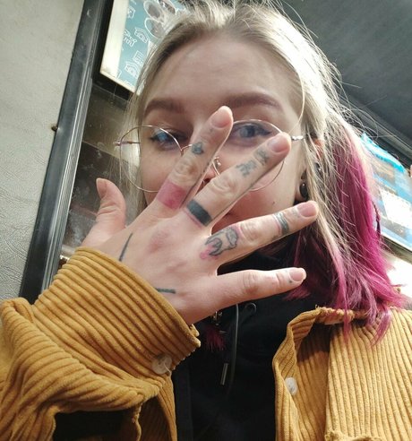 Lana Delmar ヌードスター 画像