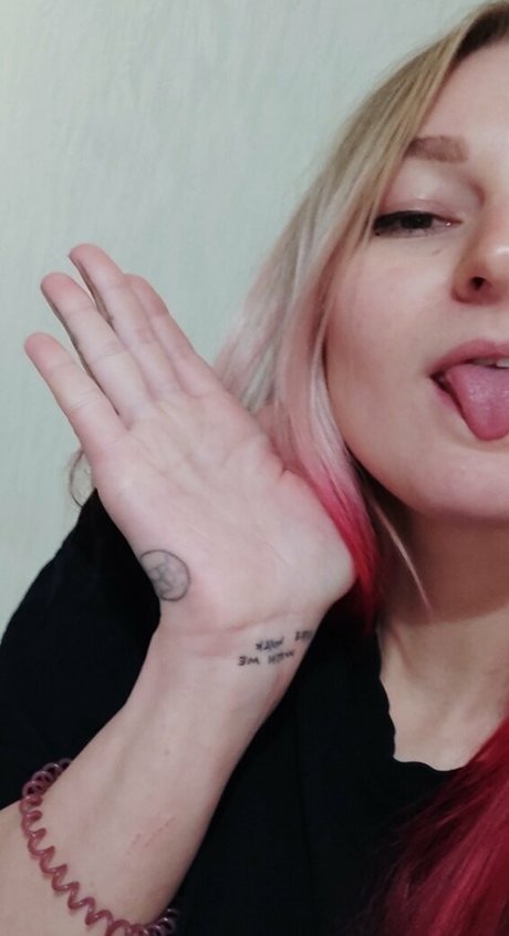 Lana Delmar かわいいモデル 写真