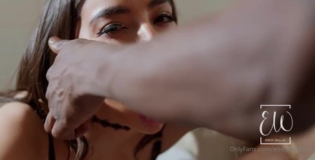 19歳のOnlyFans ポルノ 写真