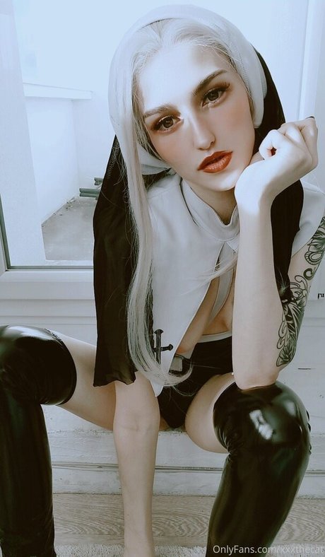 Xtokki 美しいモデル 画像