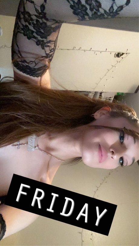 かわいいティーンのオンリーファンズ 裸 ギャラリー