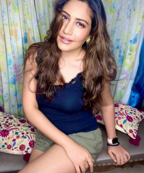 赤毛の熟女オンリーファンズ 美しいヌード ギャラリー